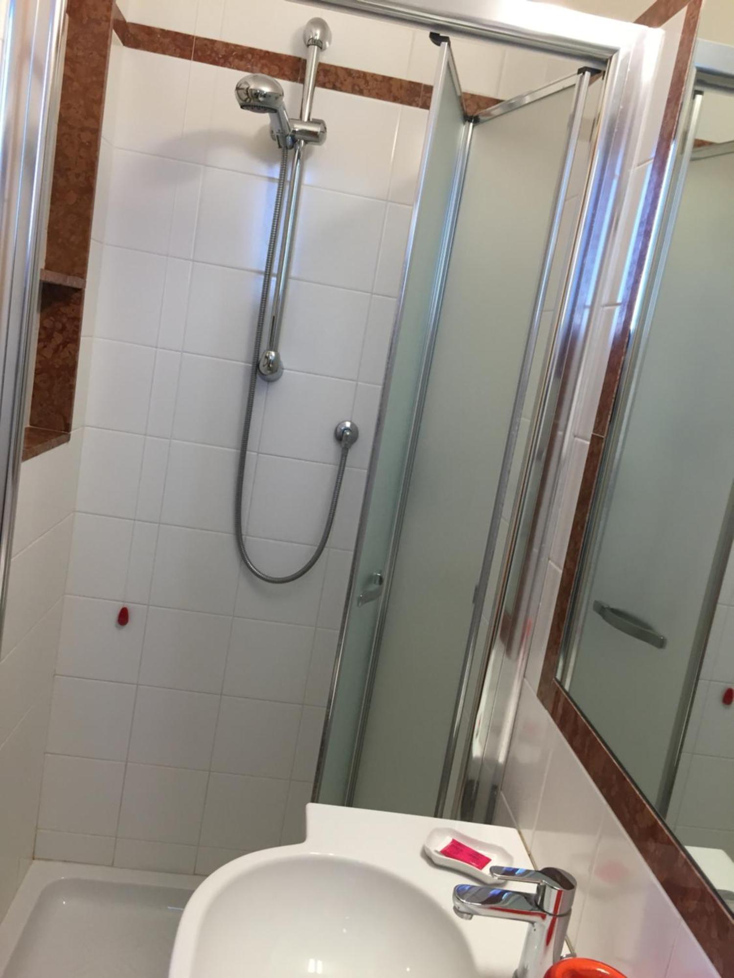 Hotel Fiorella Сенигаллия Номер фото