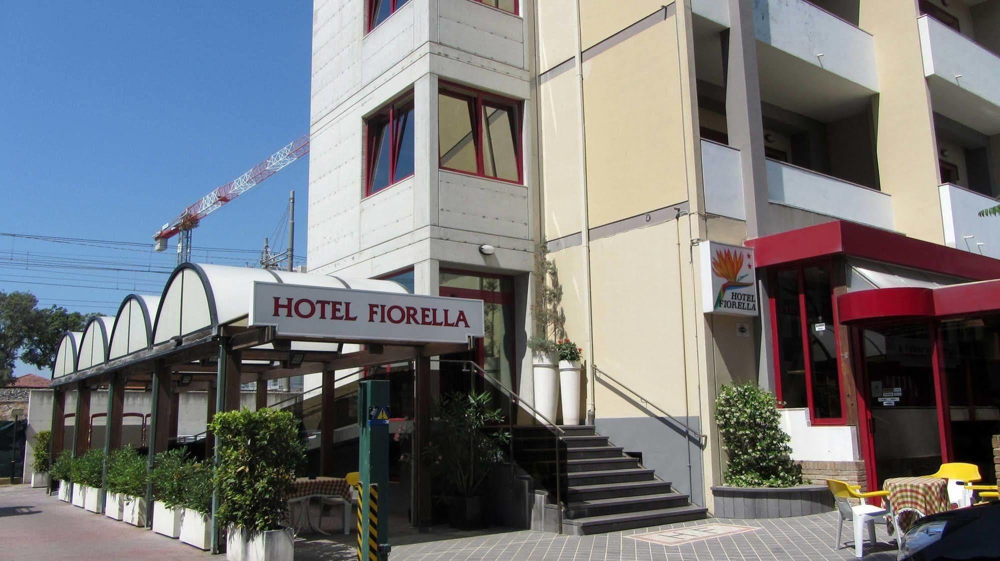Hotel Fiorella Сенигаллия Экстерьер фото